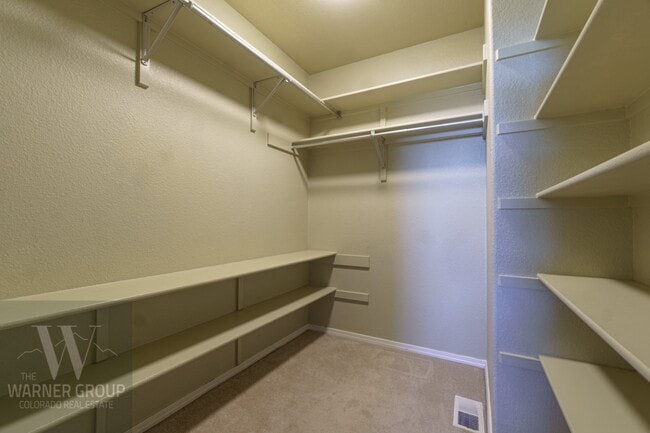 Building Photo - 9631 Stoneglen Dr