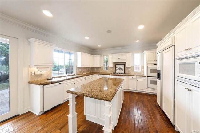 Building Photo - 4 br, 4 bath House - 22 Clydesdale Dr
