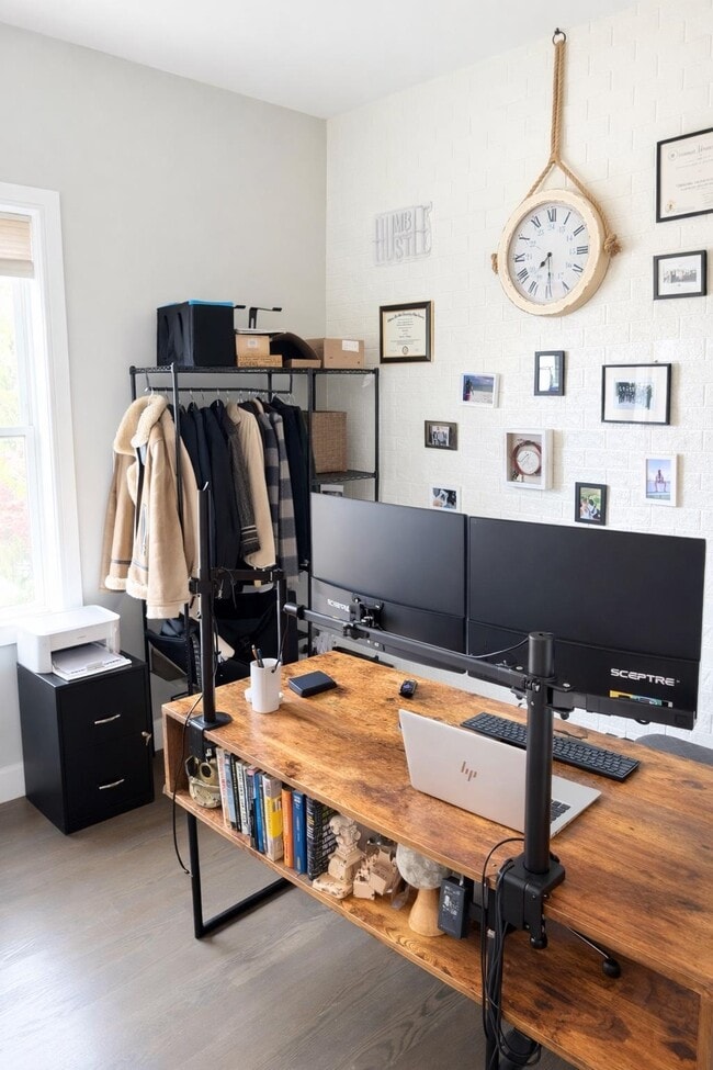 Building Photo - 192 Congress St