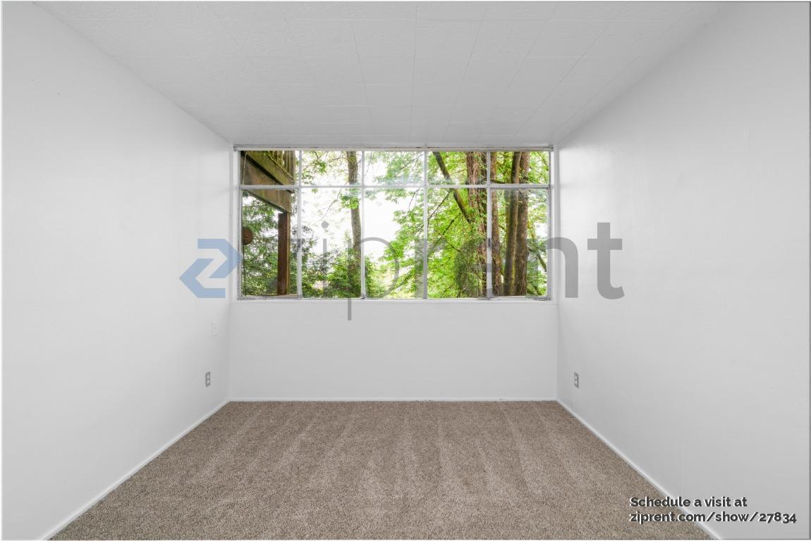 Building Photo - 2745 NW Pettygrove St