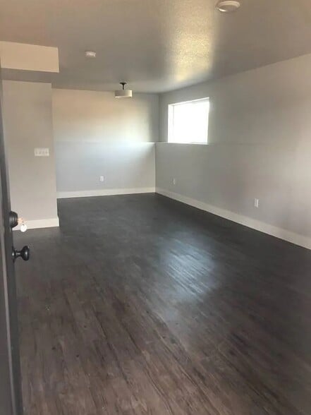 Building Photo - 620 Cedar St