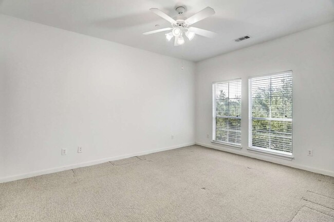 Building Photo - 3001 Murworth Dr