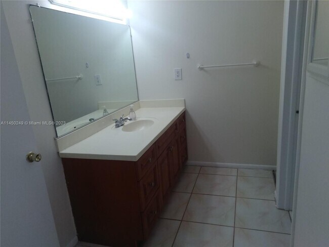 Building Photo - 8335 SW 72nd Ave