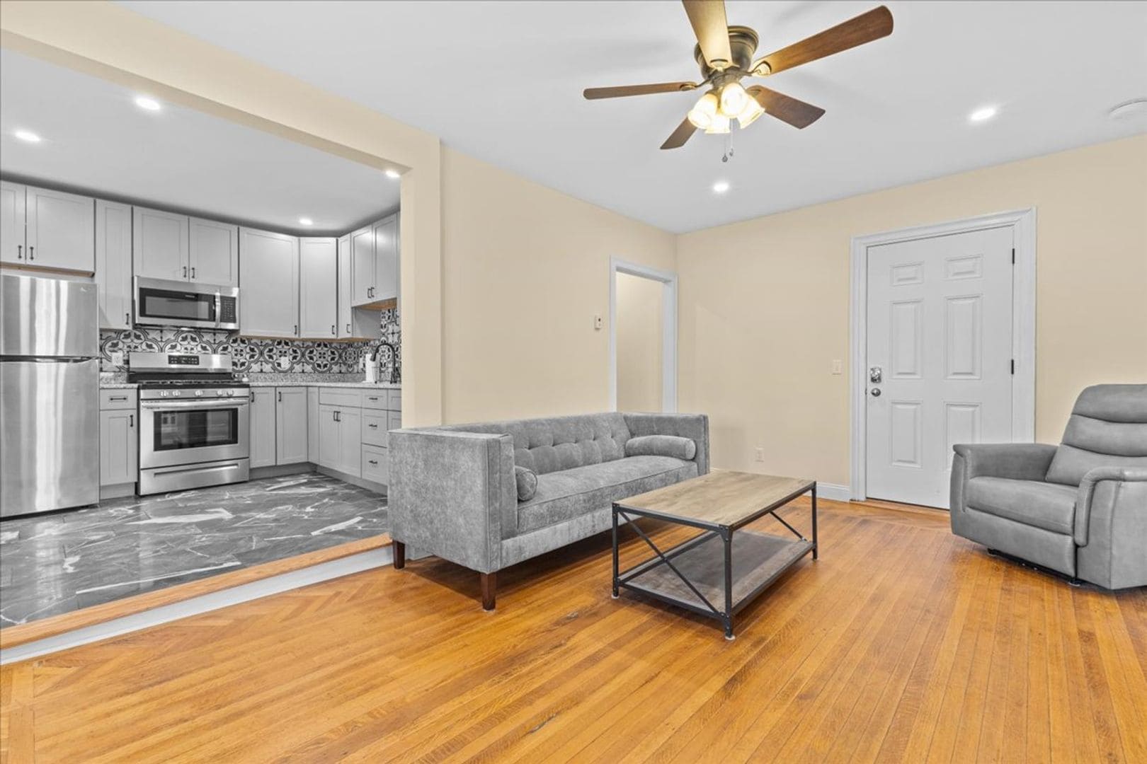 Building Photo - 416 Pearl St