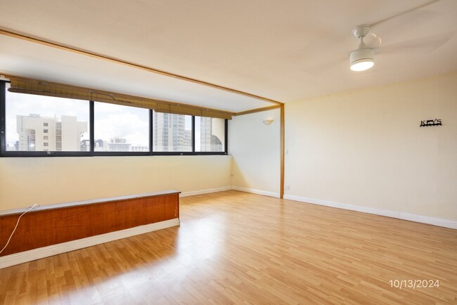 Building Photo - WAIKIKI LIFESTYLE 1BR/1BA/1PKG UNIT IN THE...