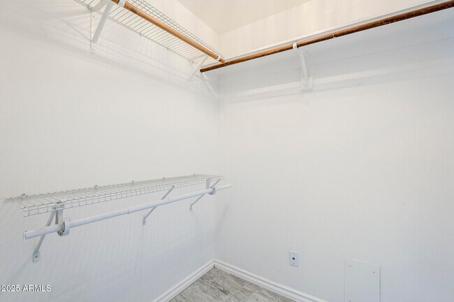 Building Photo - 4303 E Cactus Rd