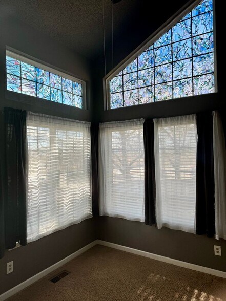 Building Photo - 13762 E Lehigh Ave