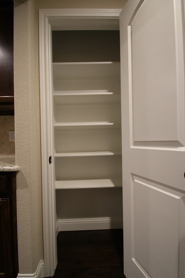 Building Photo - 8145-8147 Arbor