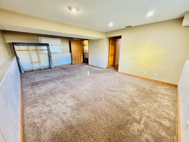 Building Photo - 3684 Falcon Way