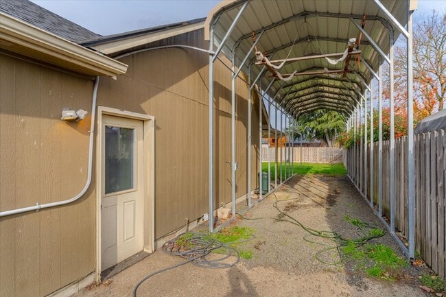 Building Photo - 3133 19th Ave SE