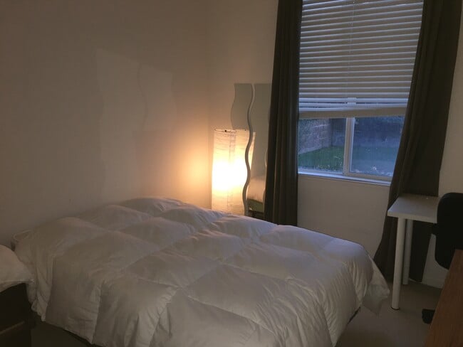 Building Photo - 3342 Park Ridge Dr