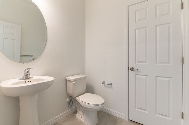 Building Photo - Brand New 3-Bed 2.5-Bath Town Home with La...