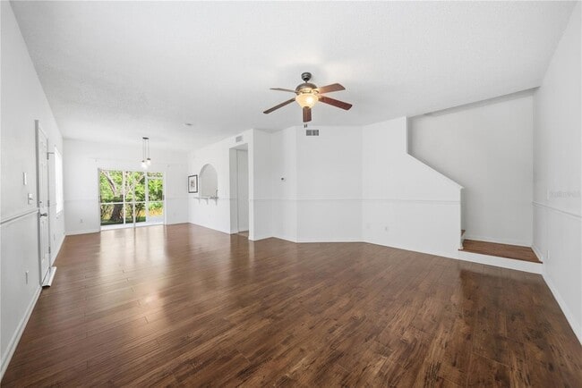 Building Photo - 18117 Paradise Point Dr