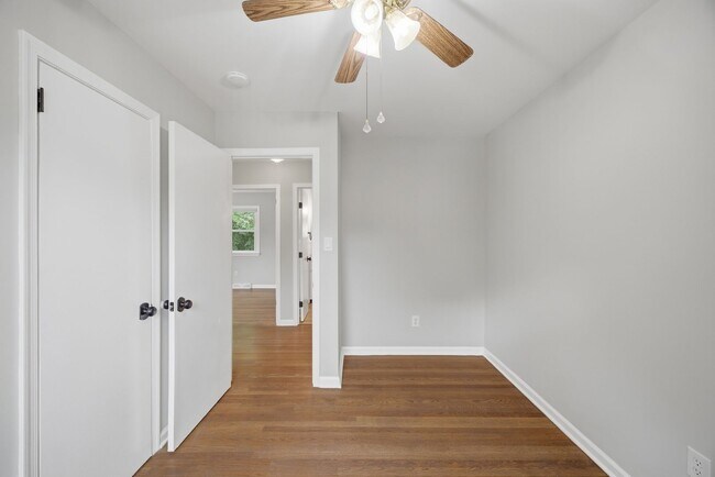 Building Photo - 220 Chickamauga Pike