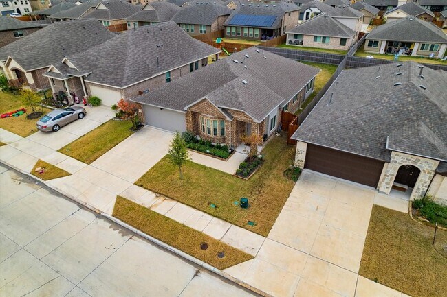 Building Photo - 3225 Sioux Trl