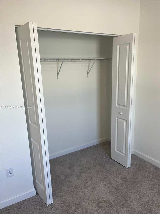 Building Photo - 2679 SE 25th Ter