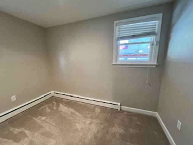Building Photo - Spacious 3 Bedroom Rancher in Whitemarsh Township $2900/ month
