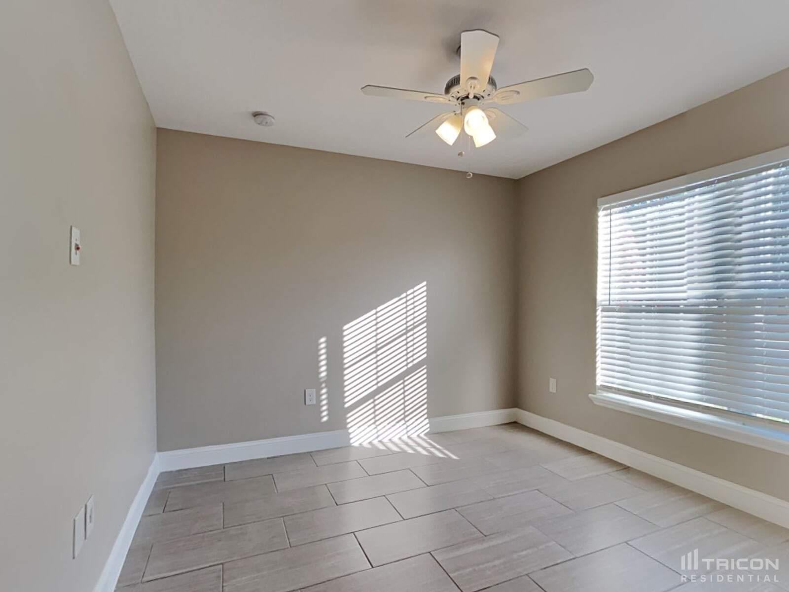 Building Photo - 3140 Tiburon Ln