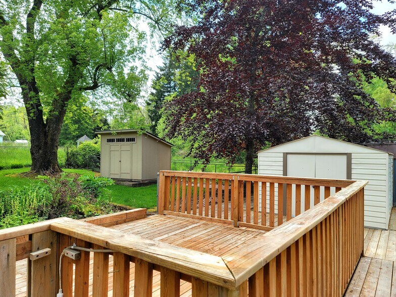 Building Photo - 11071 SE 242nd Ave