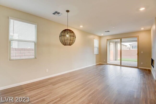 Building Photo - 4148 Elegant Chateau St