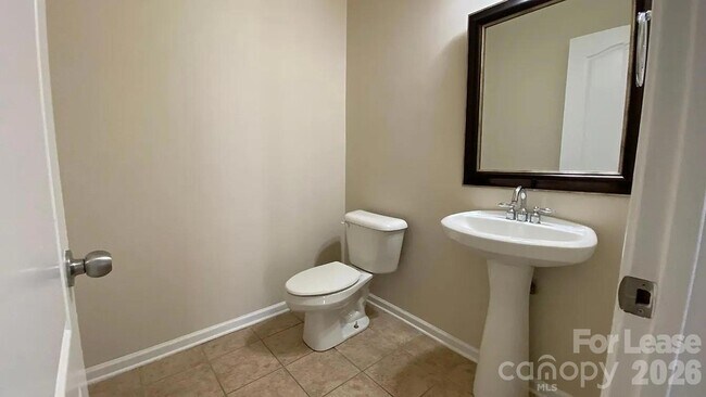 Building Photo - 5803 Cactus Valley Rd