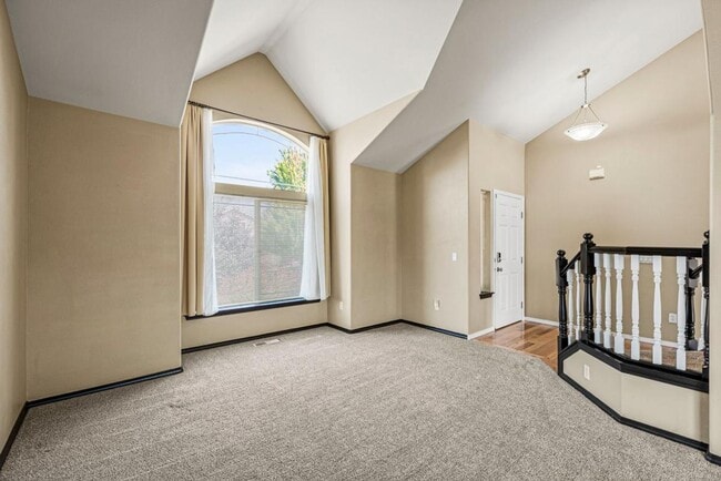 Building Photo - Spacious Corner Lot Home Near JBLM | 4 Bed...