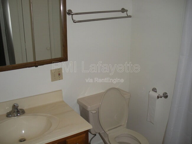 Building Photo - 2547 Nottingham Pl