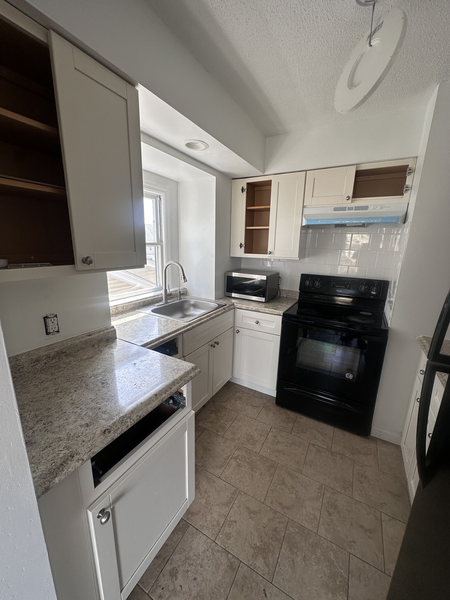 Building Photo - 91 Cambridge Ave