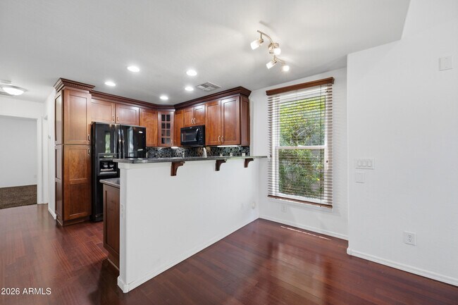 Building Photo - 5724 S 21st Pl