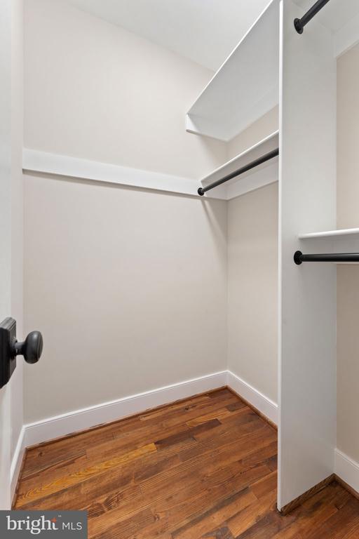 Building Photo - 705 Kentucky Ave SE