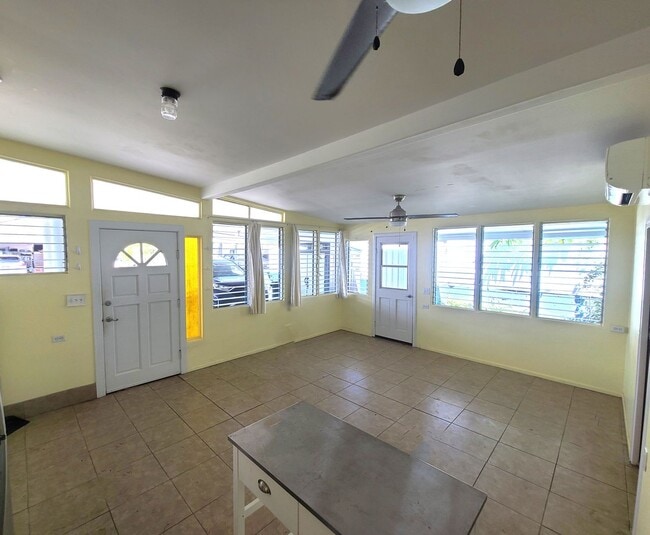 Primary Photo - Open Concept studio - large, airy, AC, pri...