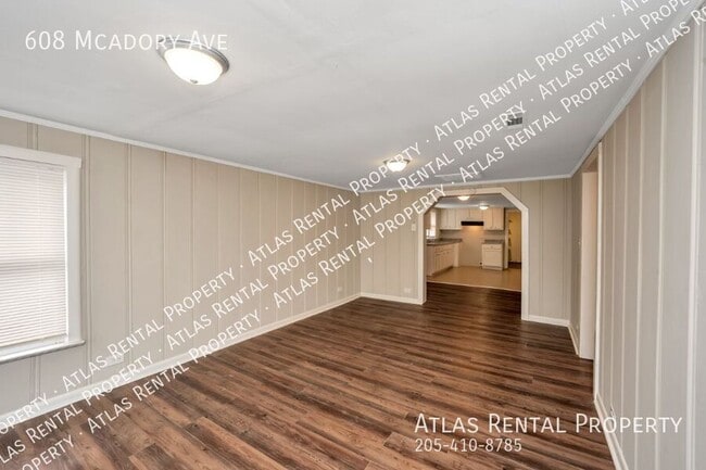 Building Photo - 608 McAdory Alley