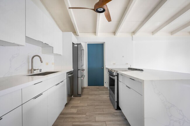 Building Photo - BK-1287