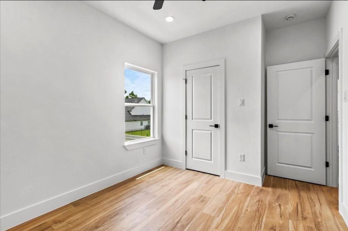 Building Photo - 8323 Observatory St