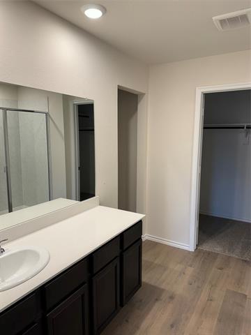 Building Photo - 2335 Gardenia Ln
