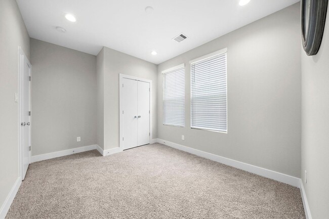 Building Photo - New construction 3 bedroom, 2.5 bathroom h...