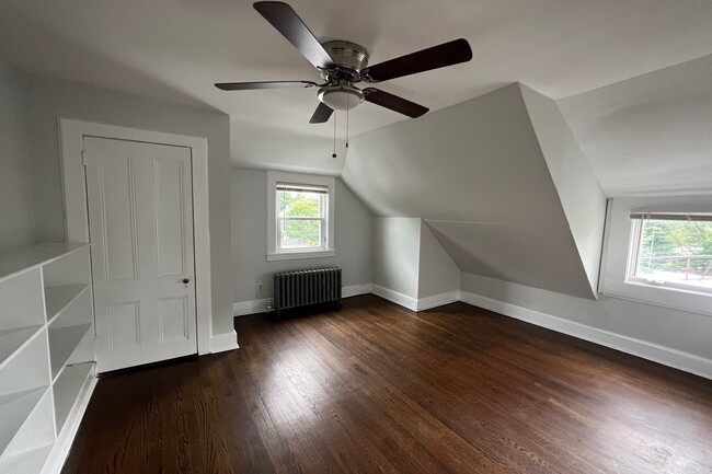 Building Photo - 206 Bellevue Ave