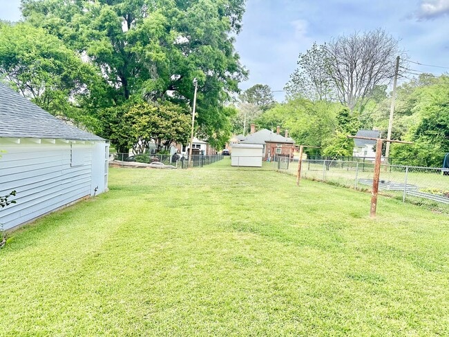 Building Photo - 441 Jackson St