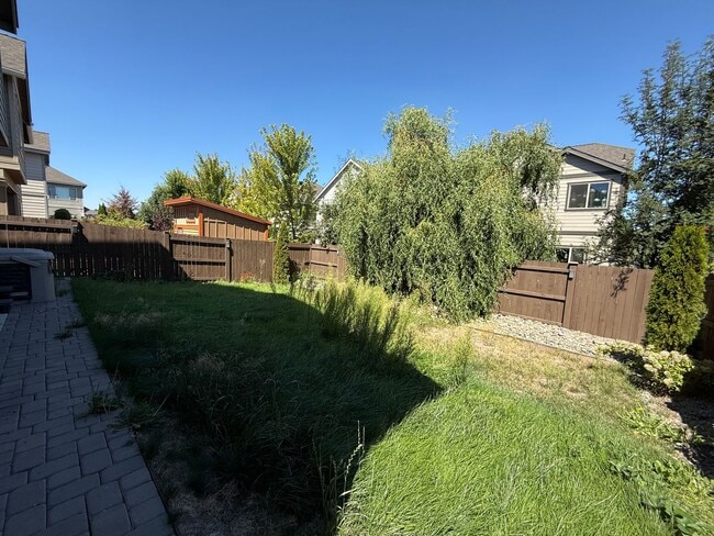 Building Photo - 3120 NE Marea Dr