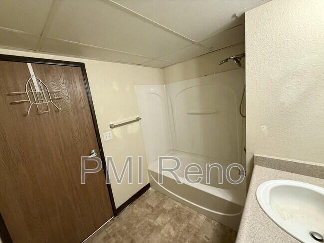 Building Photo - 1600 I St