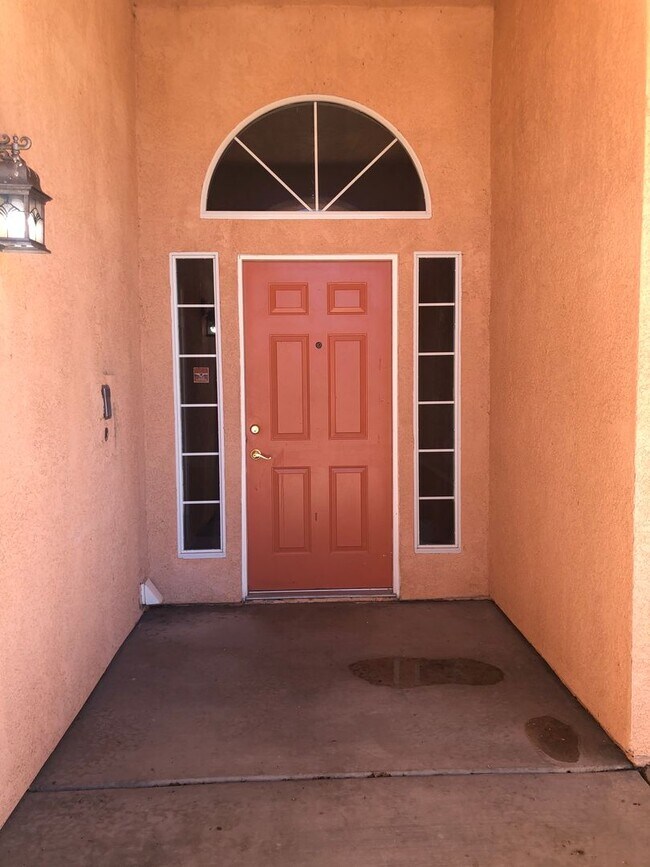 Building Photo - Available Now! Desired Location PLUS a Sparkling Pool!!!!