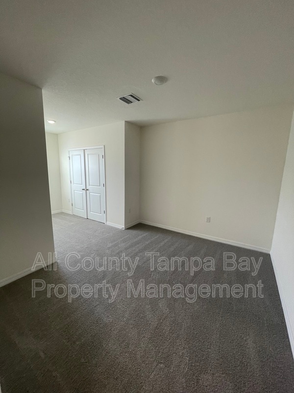 Building Photo - 33061 Major Oak Dr