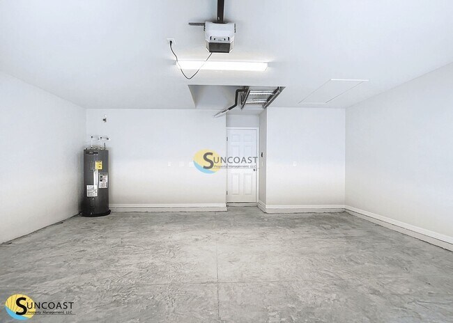 Building Photo - 24 Cedar Dr