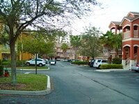 Building Photo - 2bedroom 2bath Resort-Style Living in the Heart of Orlando!