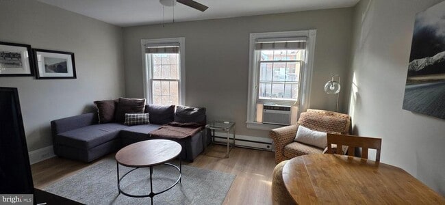 Building Photo - 1211 33rd St NW