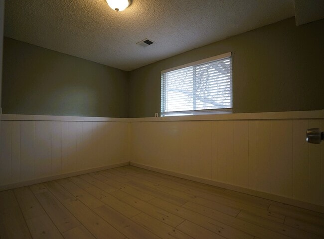 Building Photo - 10529 Pierson Cir