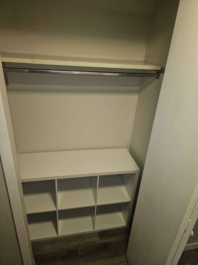 Building Photo - 130 Demont Ave