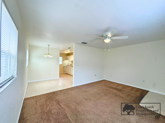 Building Photo - 5853 Charlton Dr