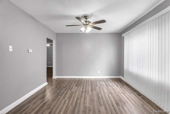 Building Photo - 15852 Washburn St