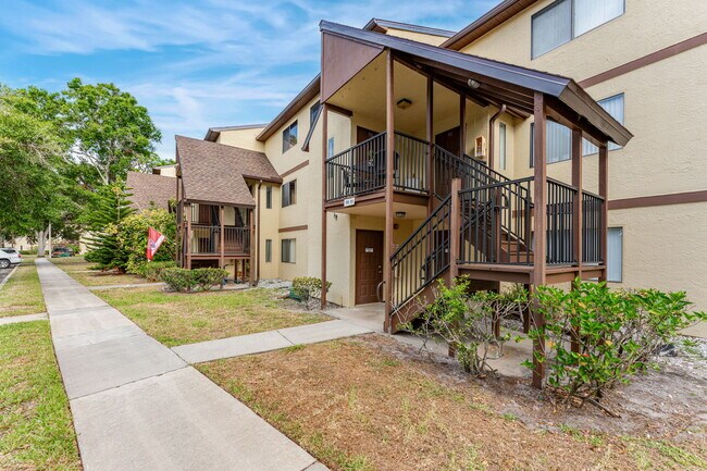 Building Photo - 7814 Shadowood Dr